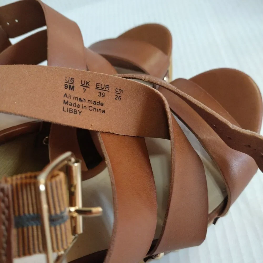 Fergalicious by Fergie Libby Strappy Wedge Stacked 4.5